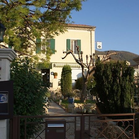 Hotel Restaurant Les Oliviers Nyons Exterior foto